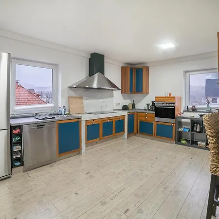 Lindenhof 1 Apartment